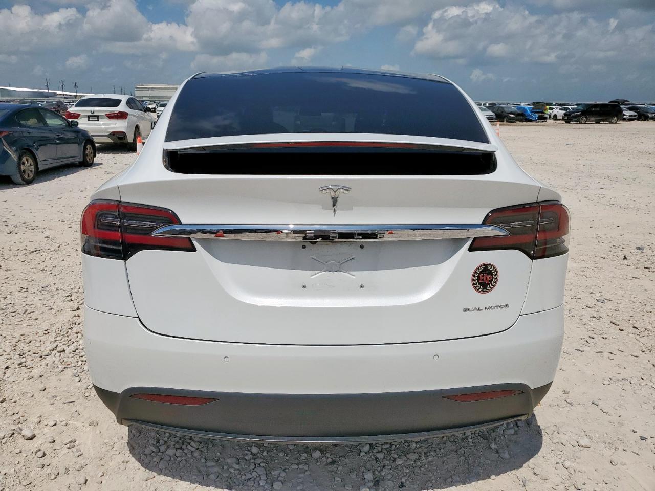 2020 Tesla Model X VIN: 5YJXCAE22LF303485 Lot: 61007095