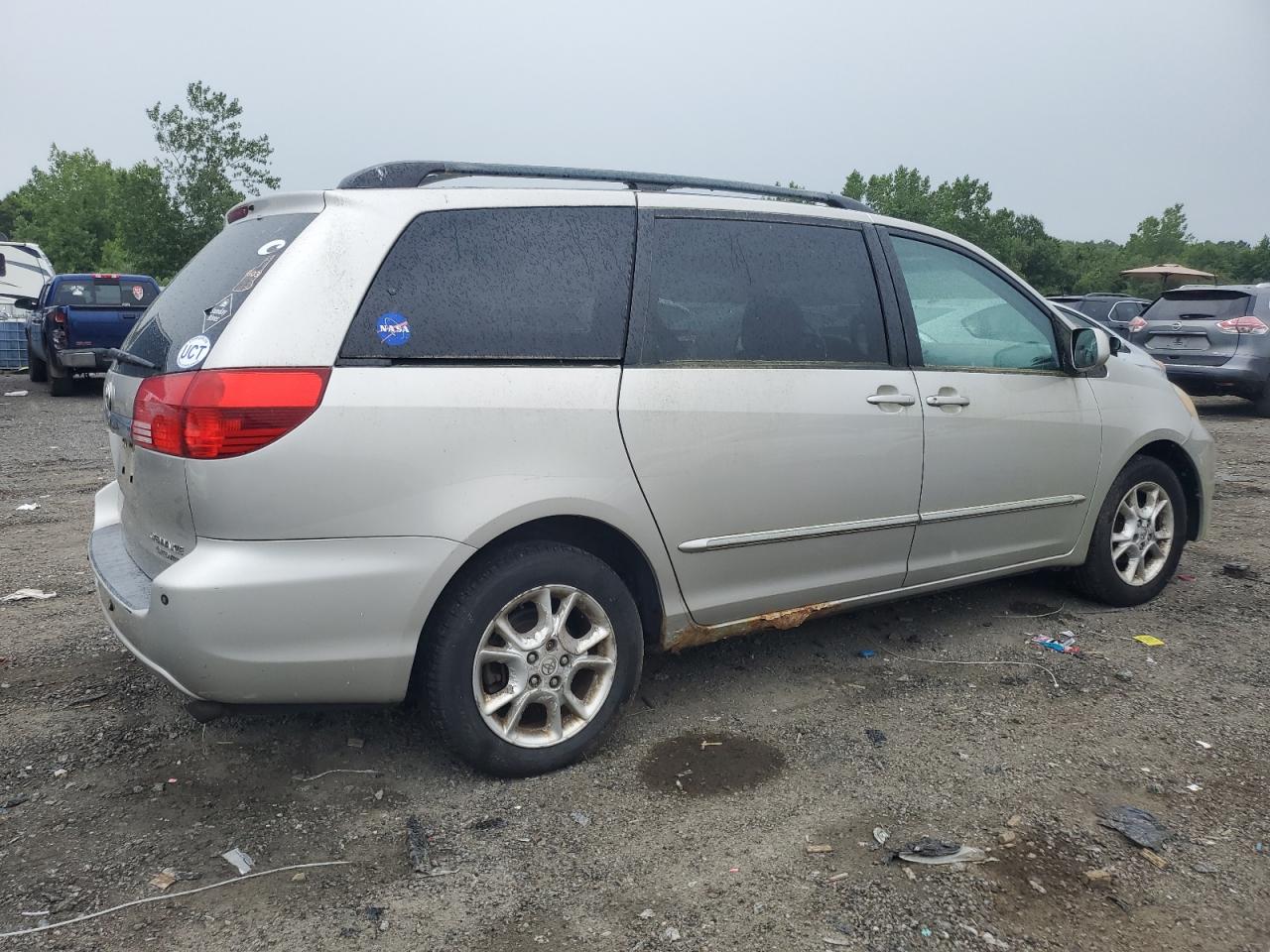 TOYOTA All Models 2004 VIN 5TDBA22C04S013052 фото 3