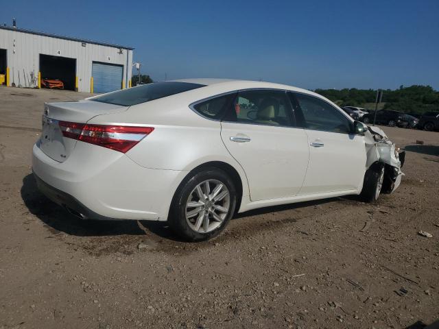 Sedans TOYOTA AVALON 2013 White