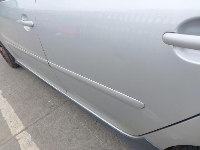 2005 VOLKSWAGEN GOLF