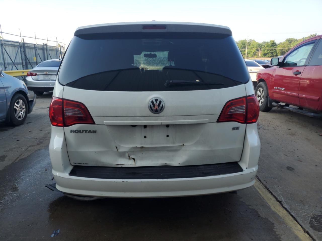 2011 Volkswagen Routan Se VIN: 2V4RW3DG6BR626097 Lot: 61772625