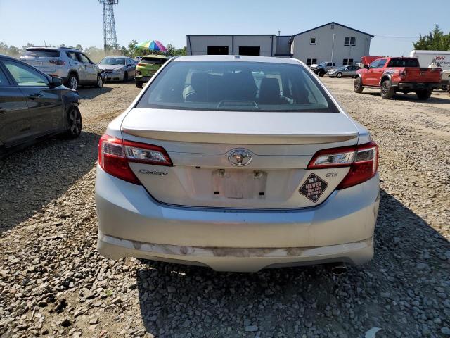  TOYOTA CAMRY 2014 Srebrny