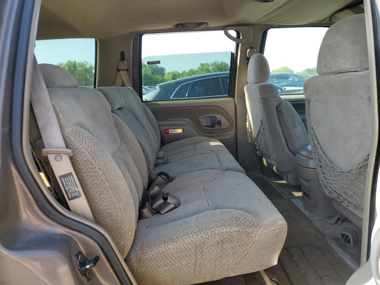 1997 Chevrolet Tahoe K1500 VIN: 1GNEK13R0VJ437926 Lot: 62457605