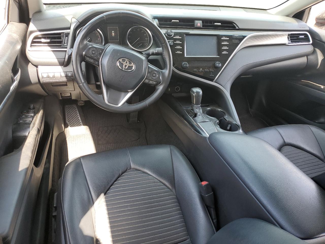 2018 Toyota Camry L VIN: 4T1B11HK0JU594306 Lot: 62185645