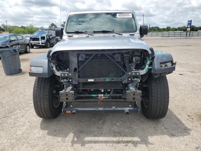  JEEP WRANGLER 2018 Srebrny