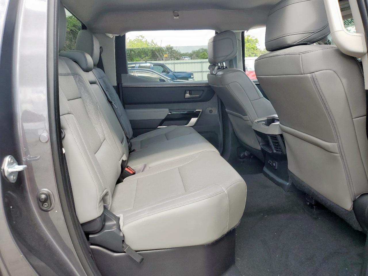 2022 Toyota Tundra Crewmax Limited VIN: 5TFJA5AB8NX018016 Lot: 61646435