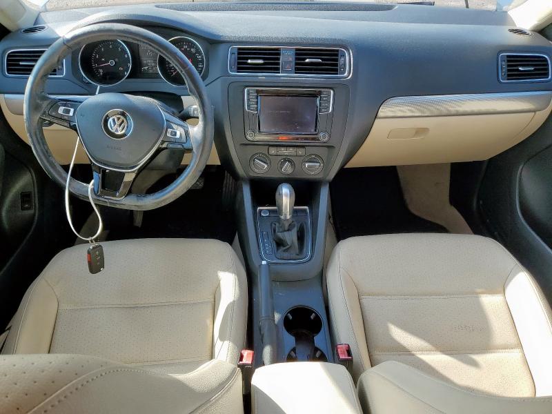  VOLKSWAGEN JETTA 2016 Biały