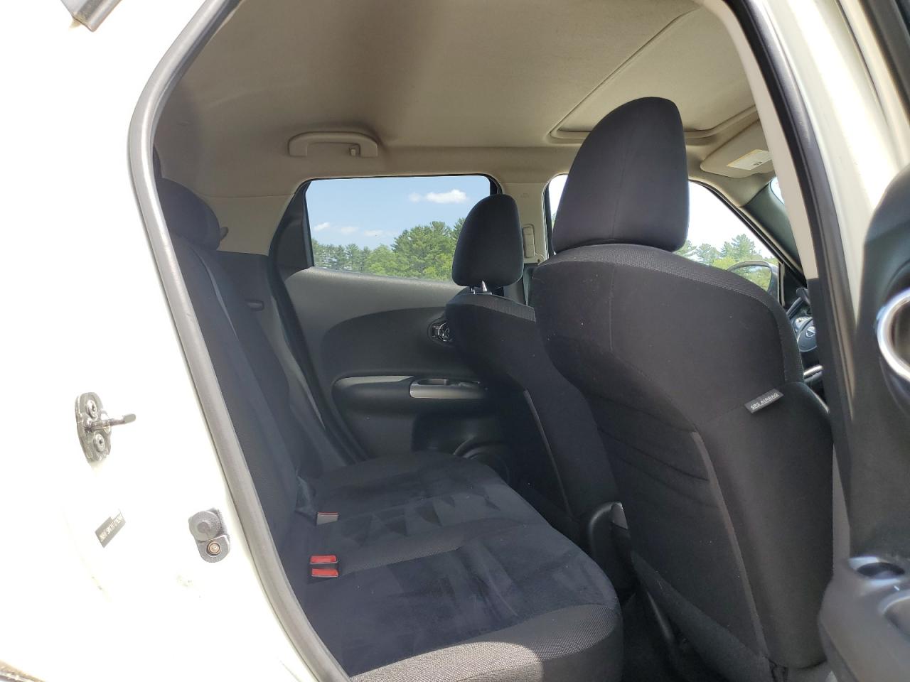 2011 Nissan Juke S VIN: JN8AF5MV2BT016244 Lot: 63205245