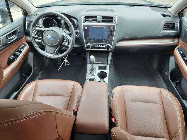  SUBARU OUTBACK 2018 Granatowy