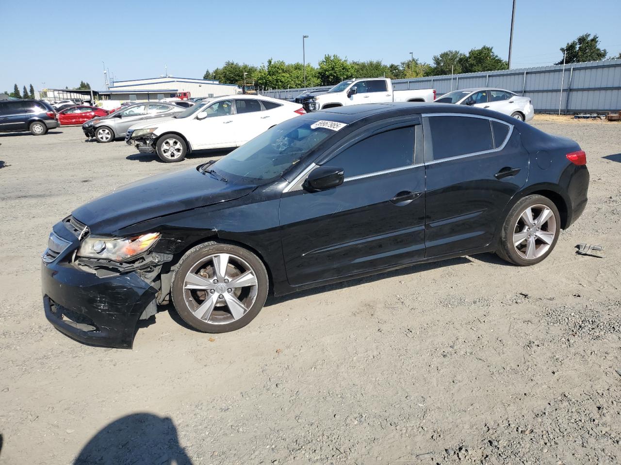 Sacramento, CA에서 판매 중인 2013 Acura Ilx 20 Tech - Front End