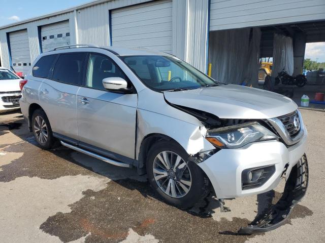 NISSAN PATHFINDER 2018 Srebrny
