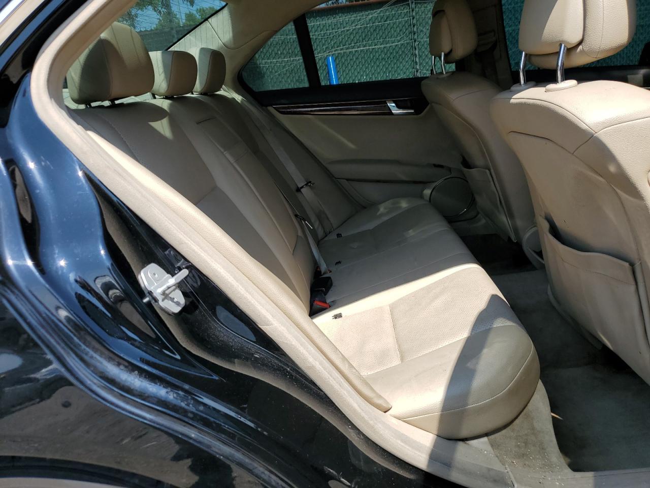 2010 Mercedes-Benz C 300 4Matic VIN: WDDGF8BB5AF392486 Lot: 63039745