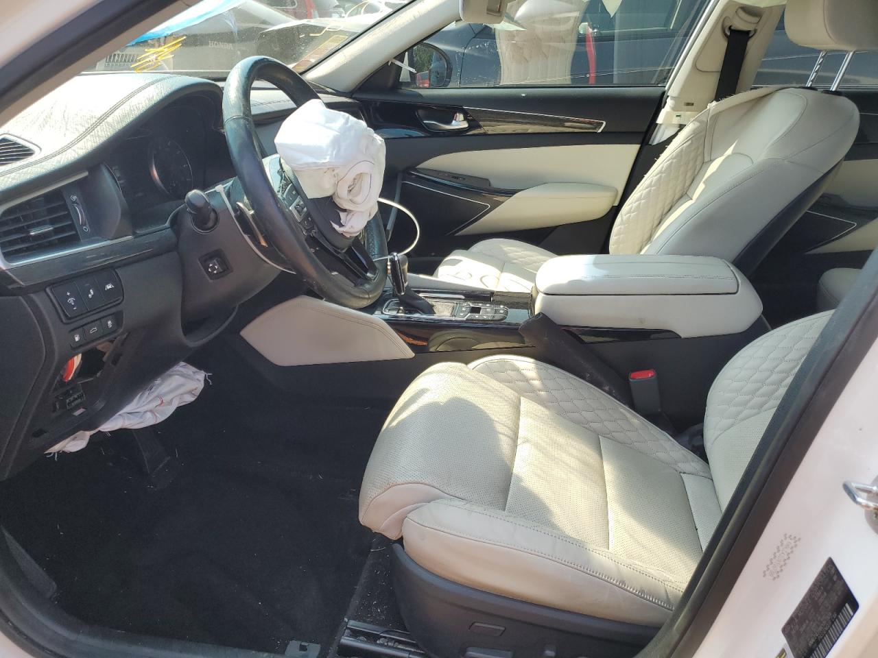 2019 Kia Cadenza Luxury VIN: KNALC4J1XK5167309 Lot: 61524475