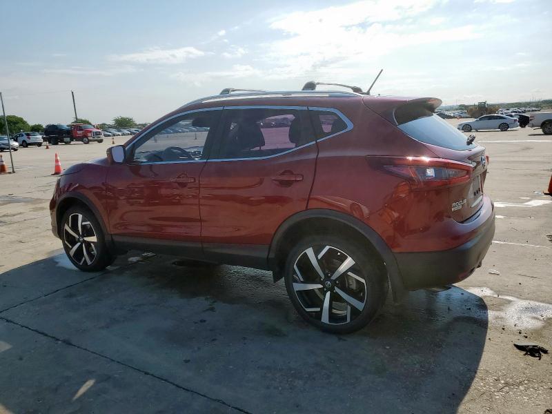 NISSAN ROGUE 2021 Красный