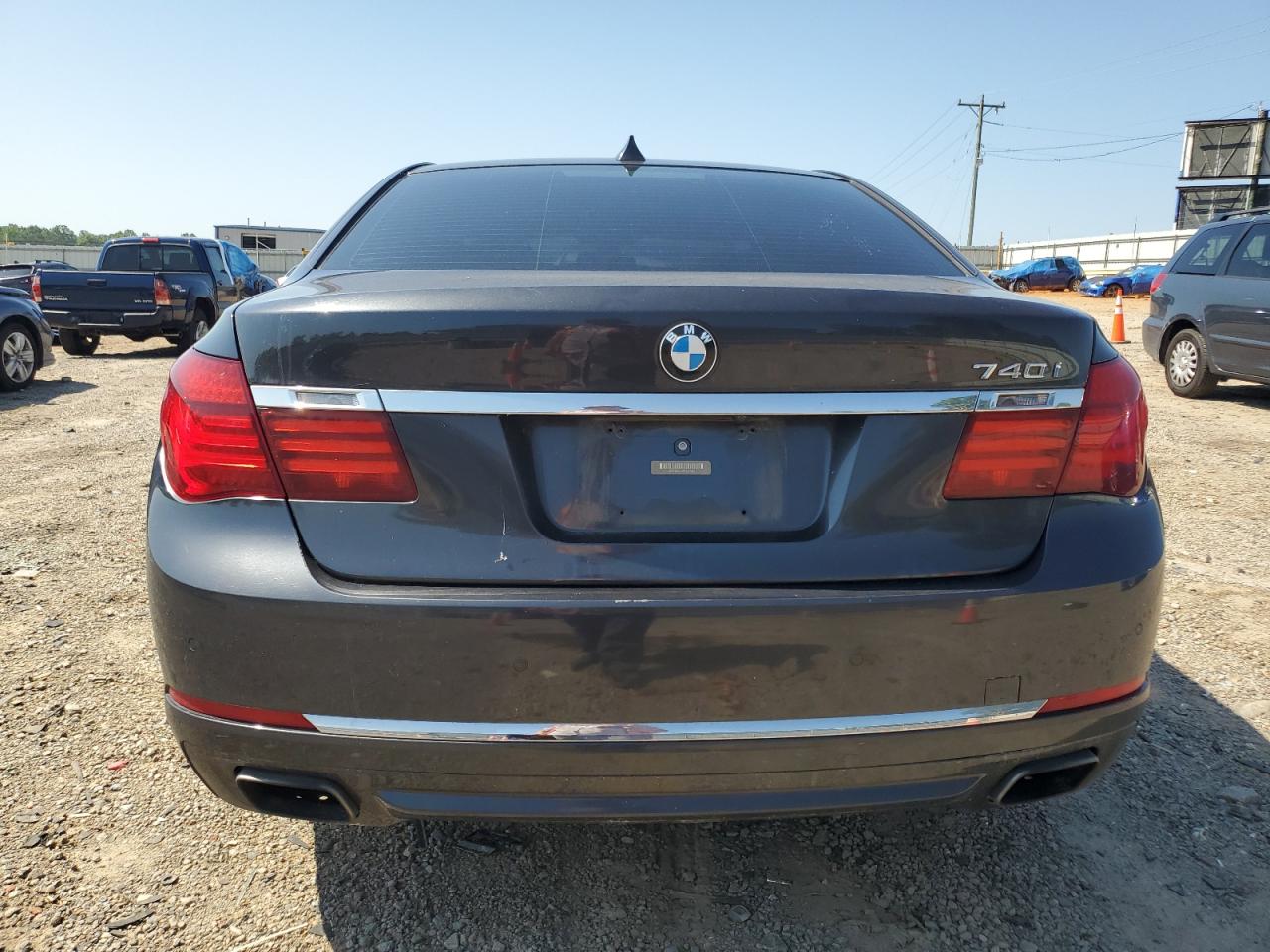 2015 BMW 740 I VIN: WBAYA6C52FD827068 Lot: 61811055