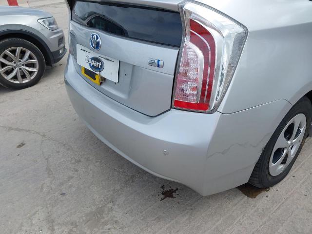2013 TOYOTA PRIUS HYBRID 
