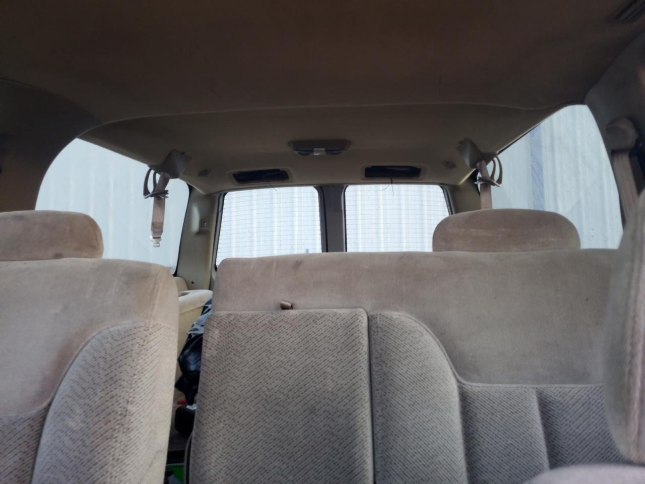 1998 Chevrolet Suburban C1500 VIN: 1GBEC16R1WJ375489 Lot: 62376635