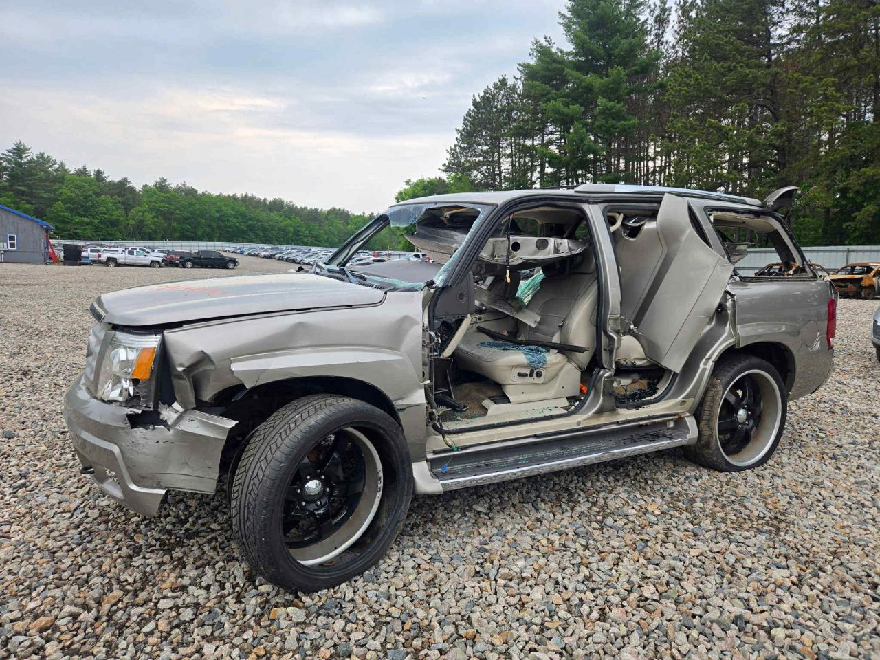 2002 Cadillac Escalade Luxury للبيع في Candia، NH - Front End