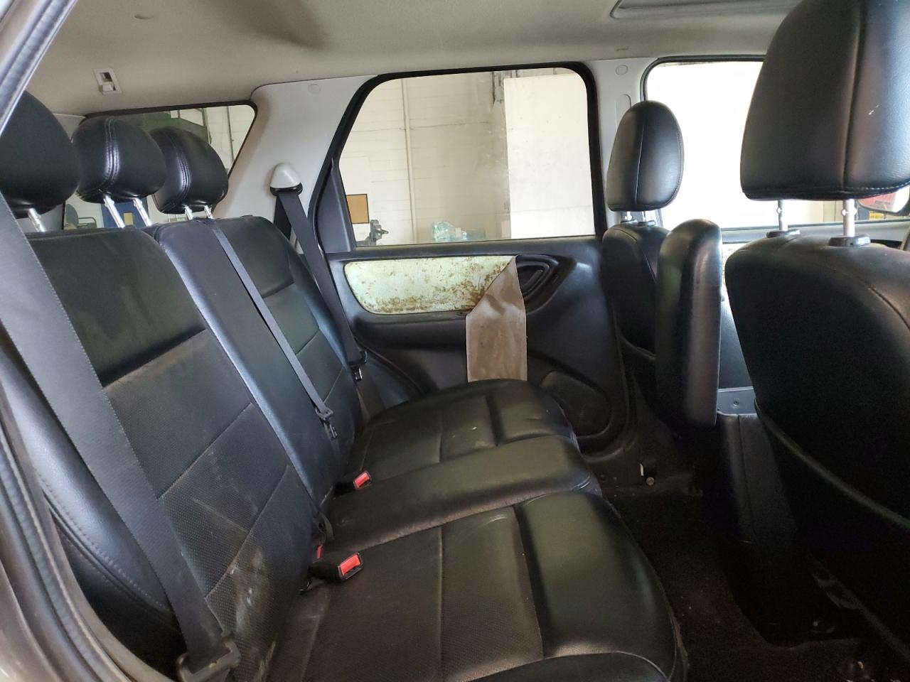 2005 Ford Escape Limited VIN: 1FMCU94125KD16158 Lot: 62186025