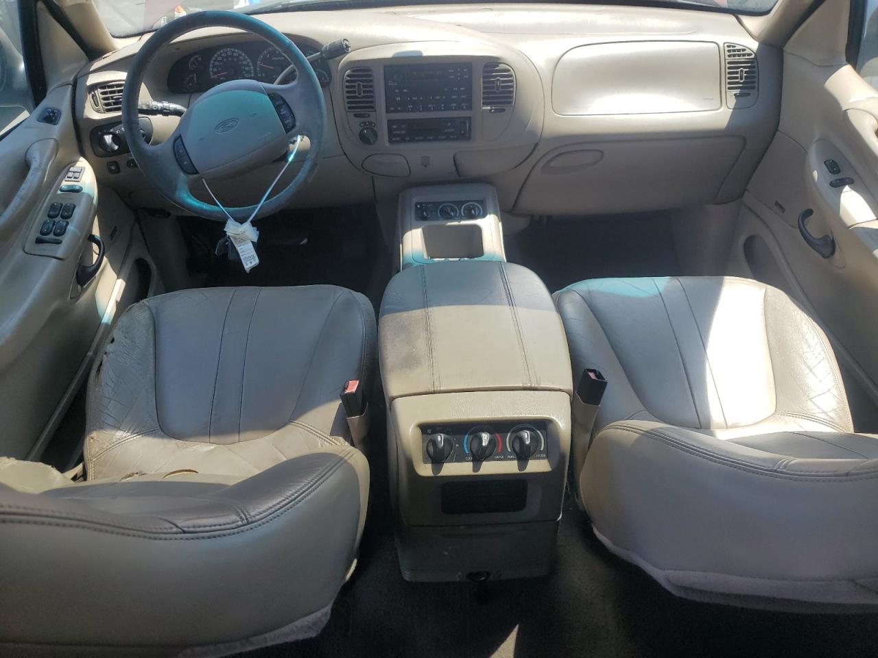2001 Ford Expedition Eddie Bauer VIN: 1FMPU18L11LA83134 Lot: 60372085