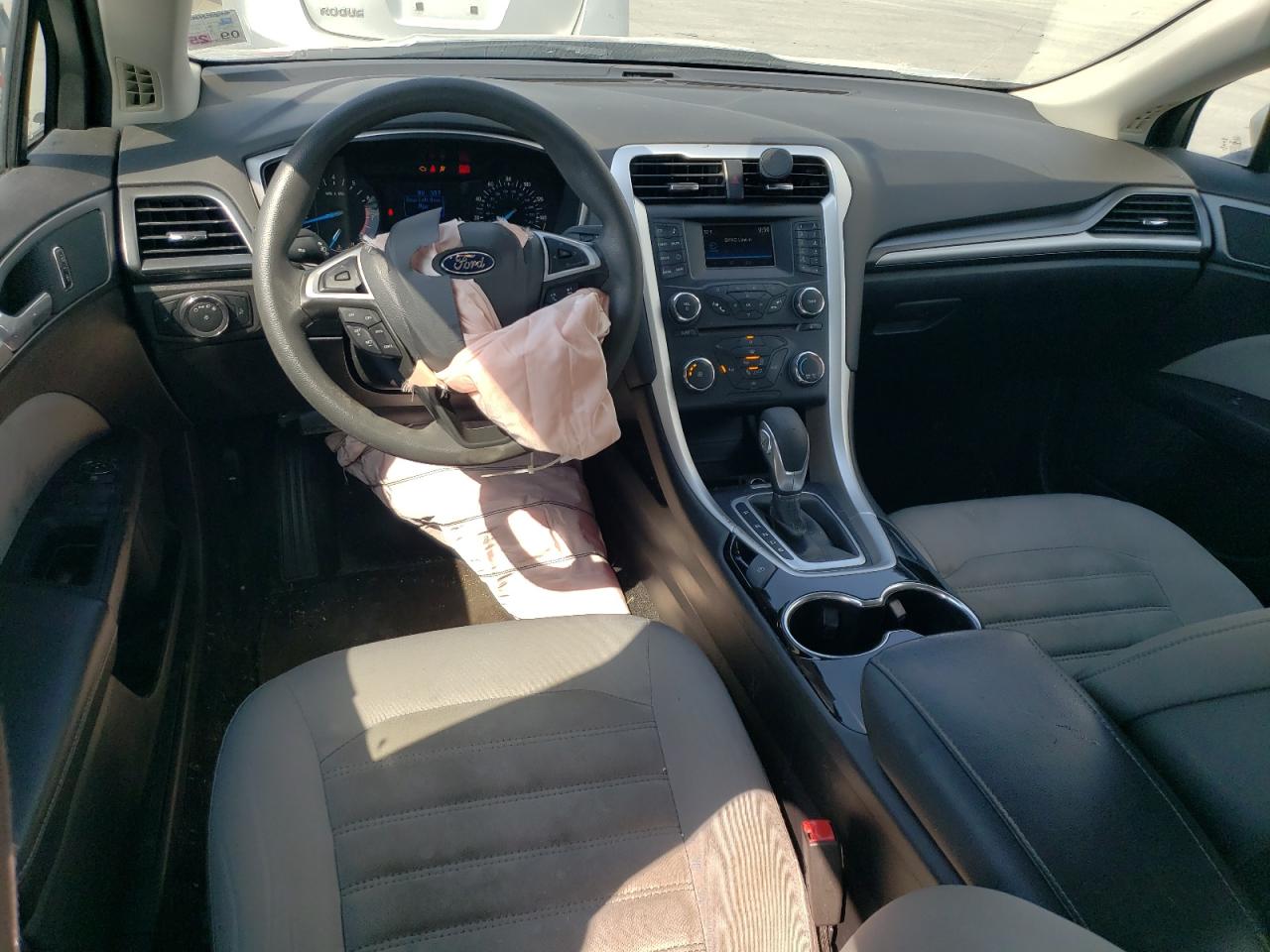 2015 Ford Fusion S VIN: 3FA6P0G75FR119833 Lot: 62594435