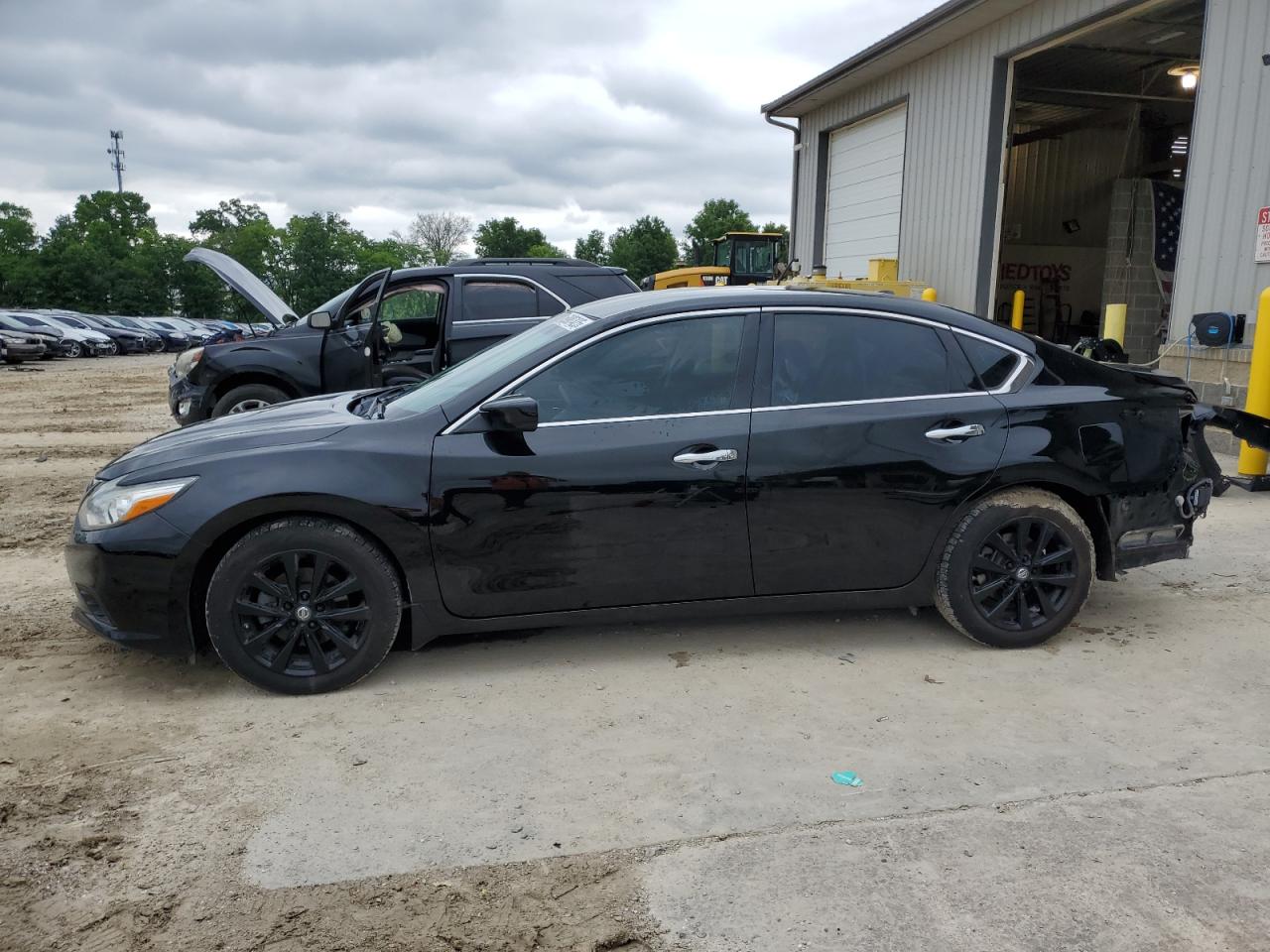 2017 Nissan Altima 2.5 for Sale in Columbia, MO - Rear End
