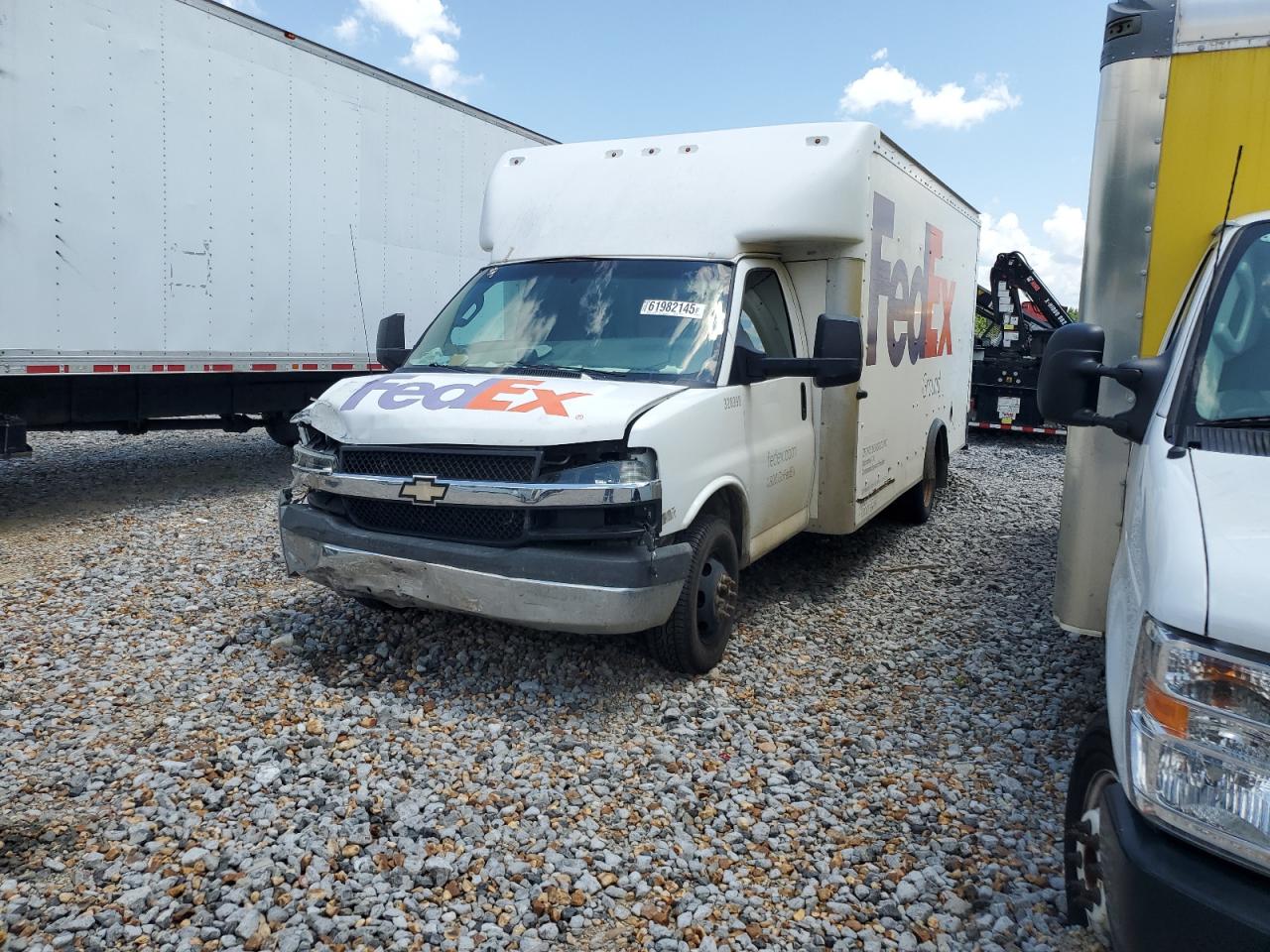 2017 Chevrolet Express G3500 white null flexible 1GB3GTCG2H1125692 photo #1