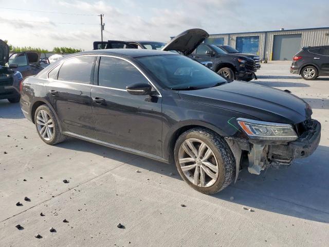  VOLKSWAGEN PASSAT 2018 Black
