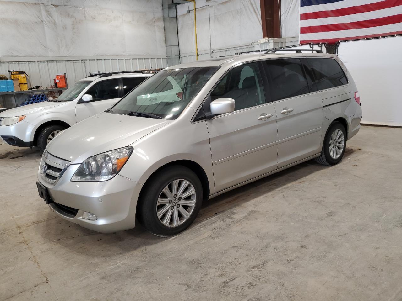 2005 Honda Odyssey Touring for Sale in Milwaukee, WI - Rear End