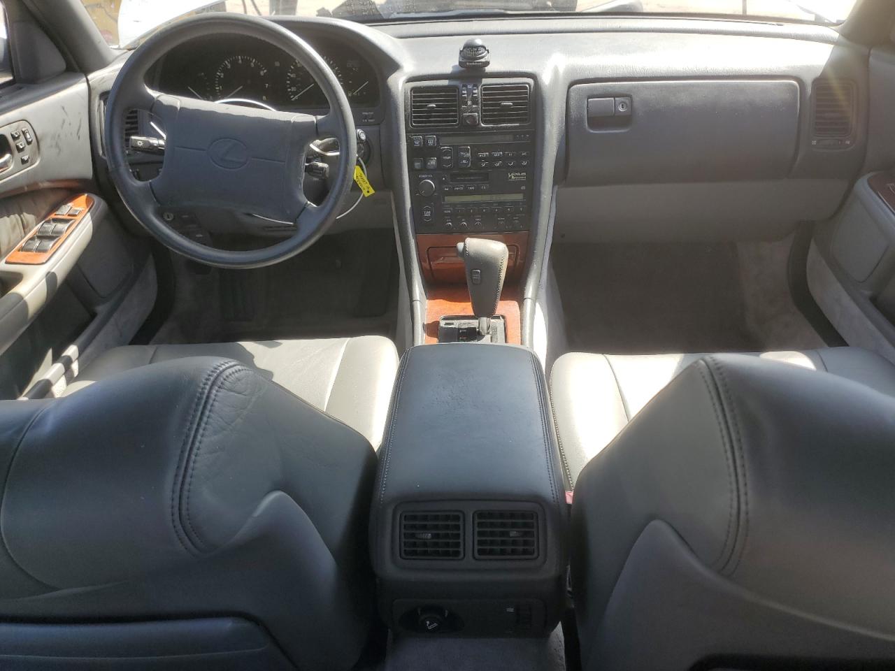 1991 Lexus Ls 400 VIN: JT8UF11E4M0055233 Lot: 61023165