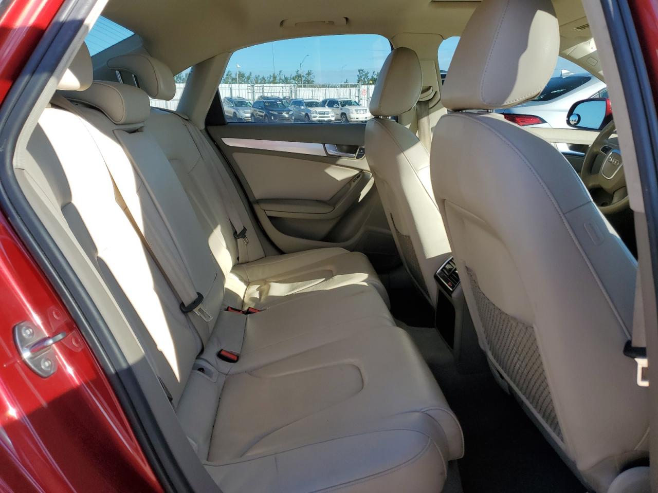 2010 Audi A4 Premium Plus VIN: WAUFFCFL8AN005282 Lot: 63061005
