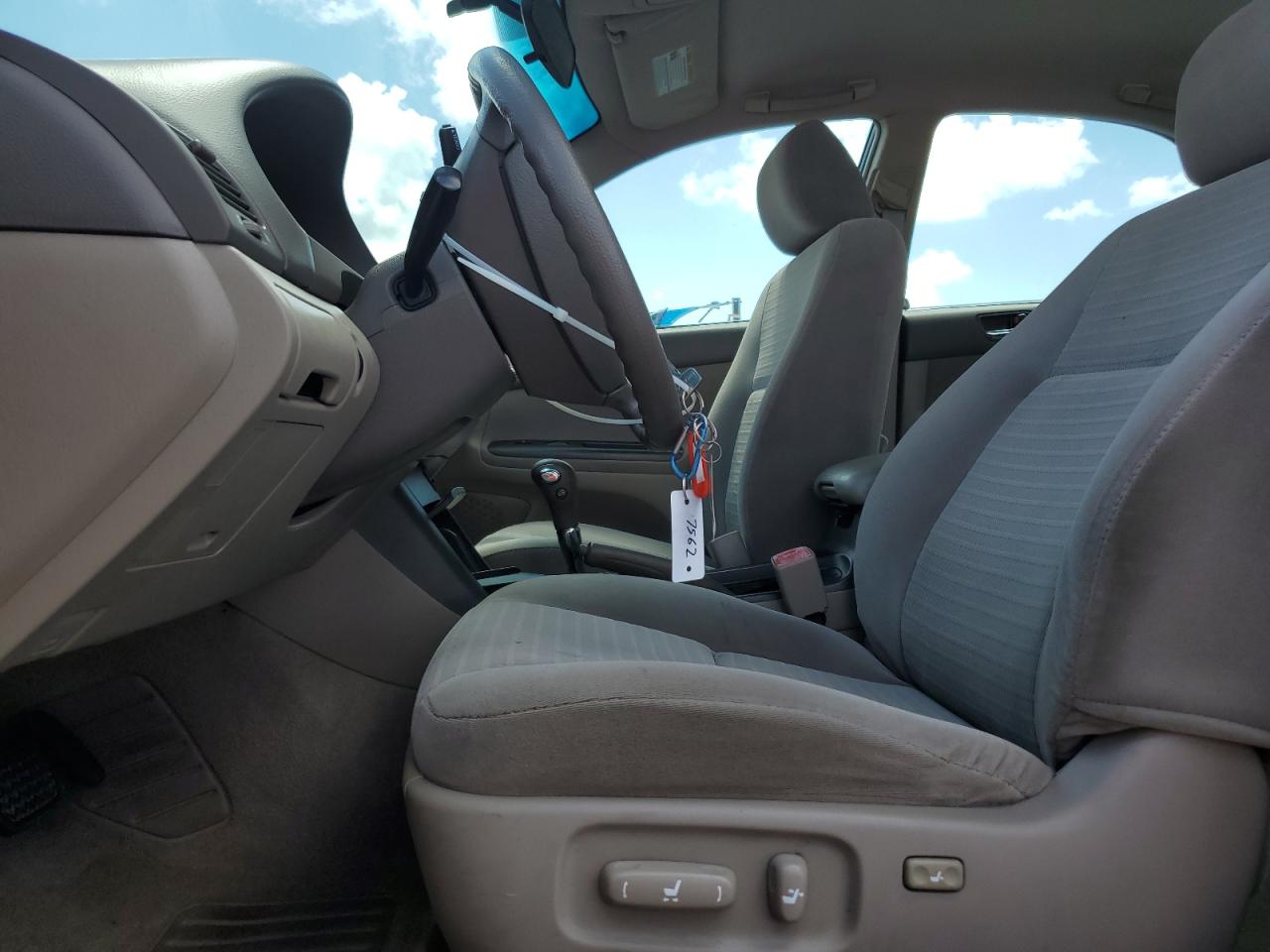 2005 Toyota Camry Le VIN: 4T1BE32KX5U077562 Lot: 62060625