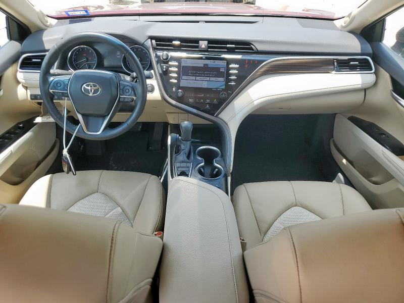  TOYOTA CAMRY 2018 Красный