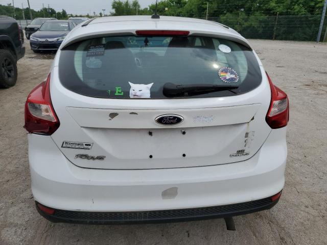 Hatchbacks FORD FOCUS 2014 White