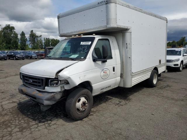 2007 Ford Econoline E450 Super Duty Cutaway Van