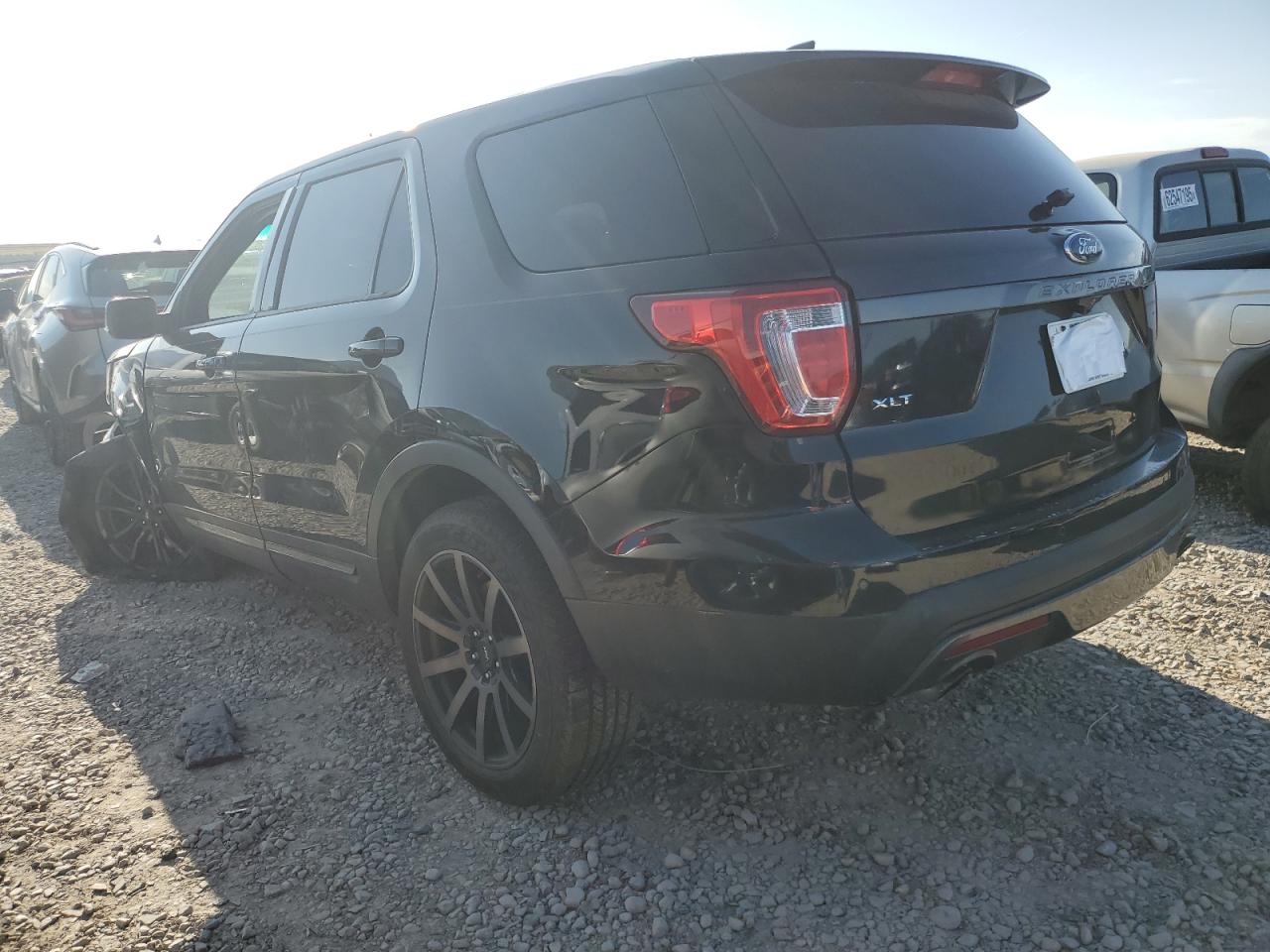 FORD EXPLORER 2017 VIN 1FM5K7D81HGA15775 zdjęcie 2