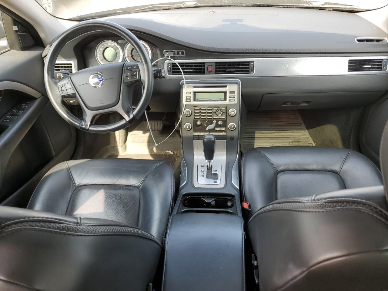 2011 Volvo Xc70 3.2 VIN: YV4952BZ2B1108095 Lot: 62355855