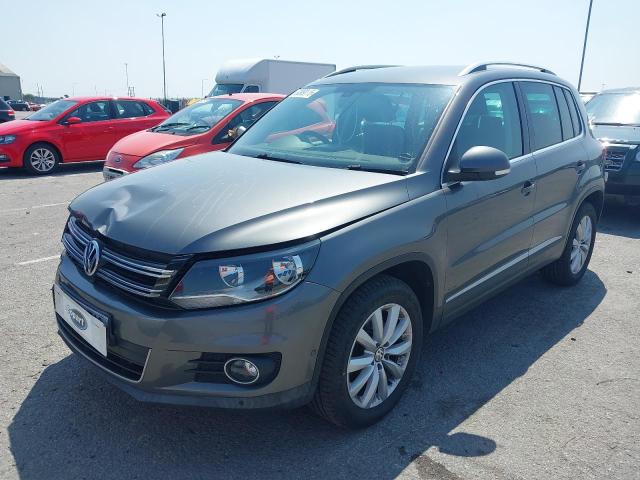 VOLKSWAGEN TIGUAN MAT 2015