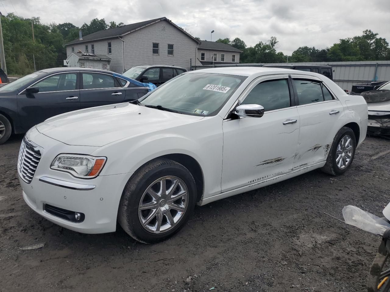 2011 Chrysler 300 Limited продається в York Haven, PA - Side