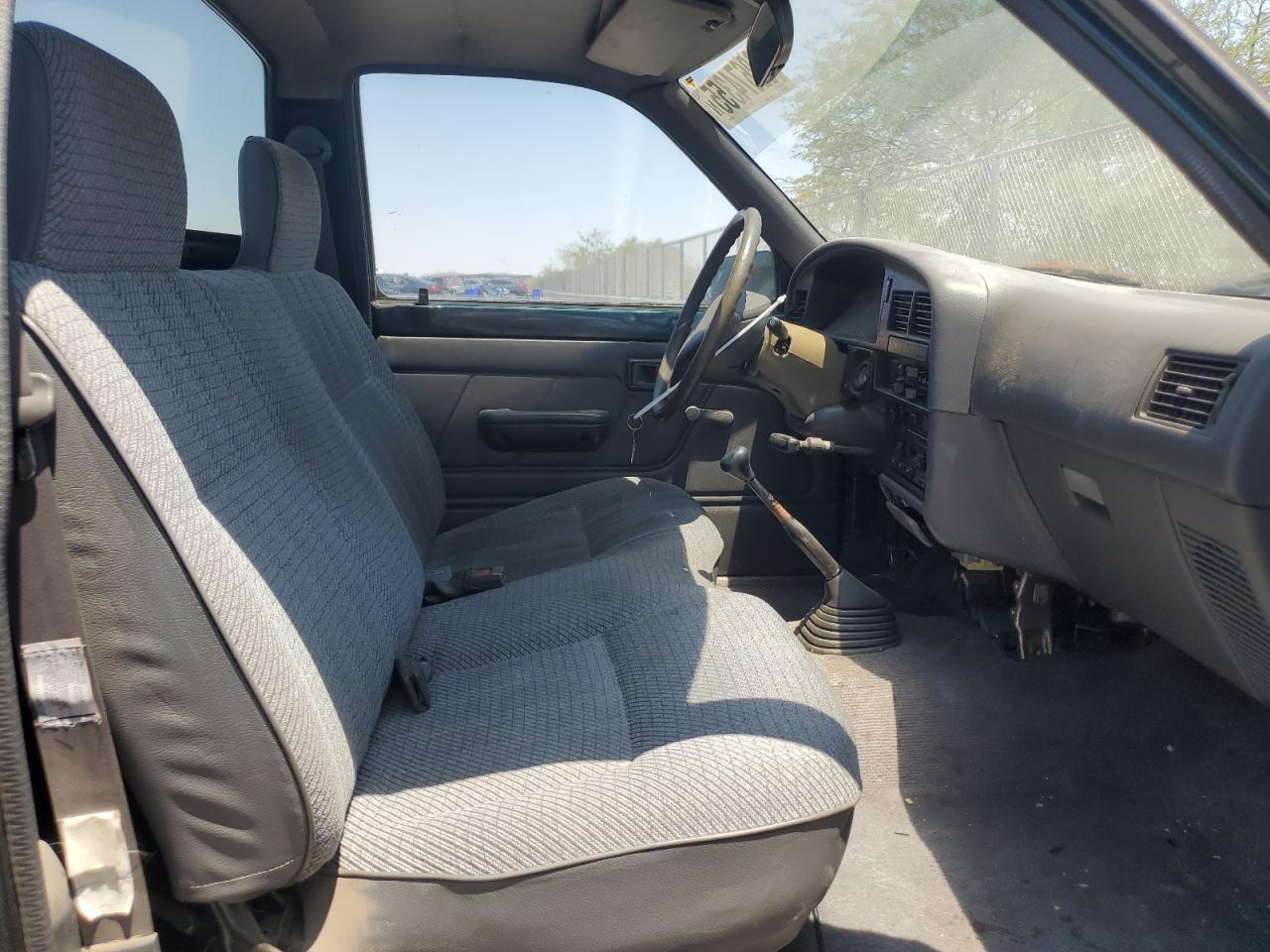 1995 Toyota Pickup 1/2 Ton Short Wheelbase VIN: JT4RN81A3S5209897 Lot: 62674355