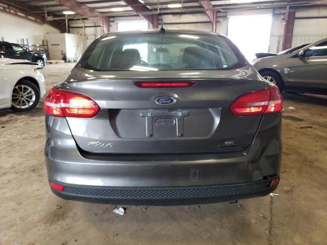 Sedans FORD FOCUS 2016 Szary