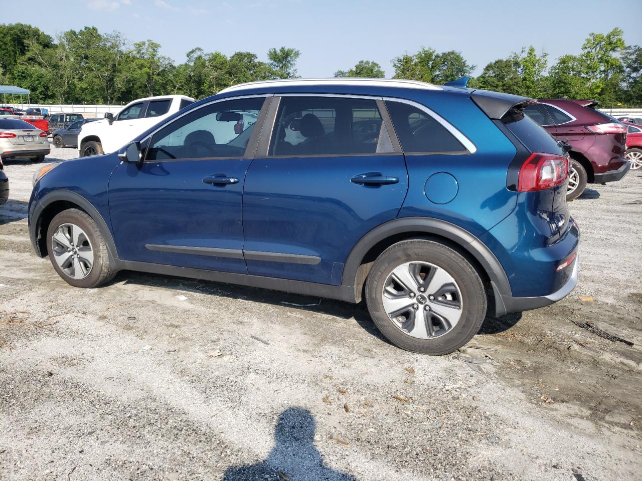 KIA NIRO 2017 VIN KNDCC3LC7H5063686 photo 2
