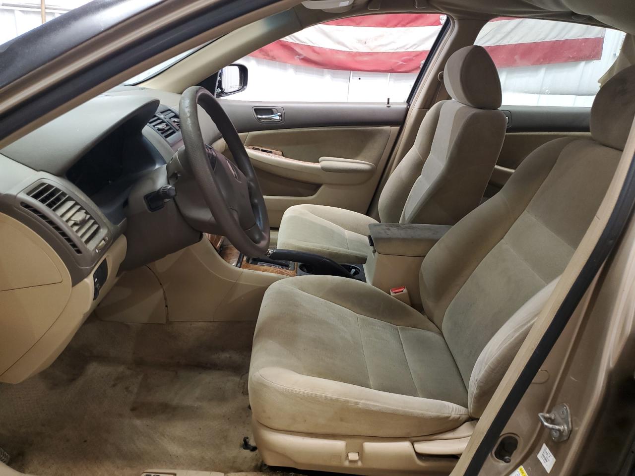 2004 Honda Accord Ex VIN: 1HGCM56624A017135 Lot: 61813325