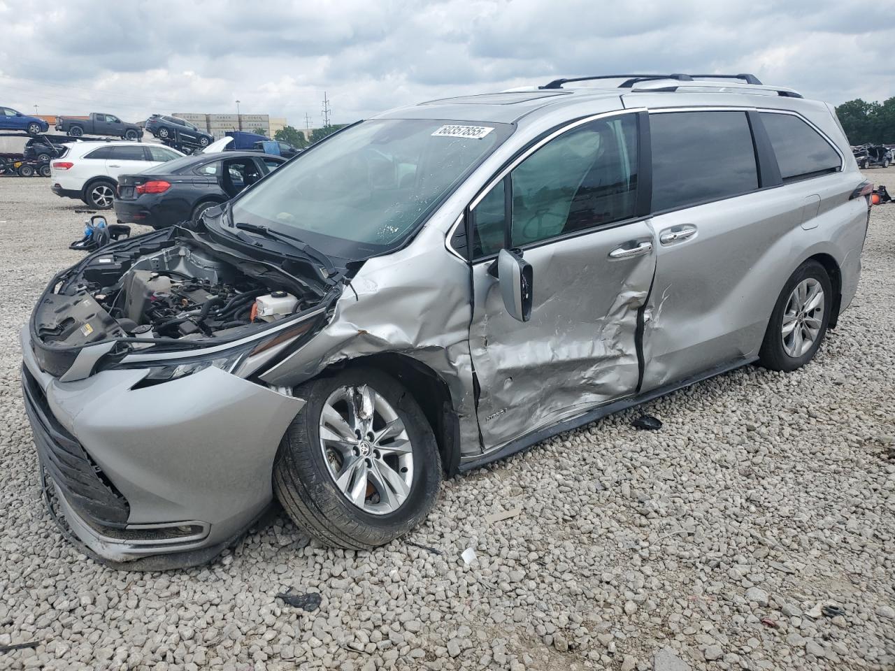 2021 Toyota Sienna Lim 2.5L zu verkaufen in Columbus, OH - Front End