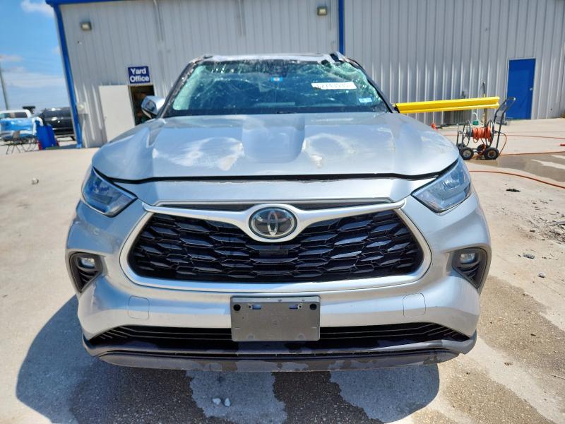  TOYOTA HIGHLANDER 2020 Srebrny