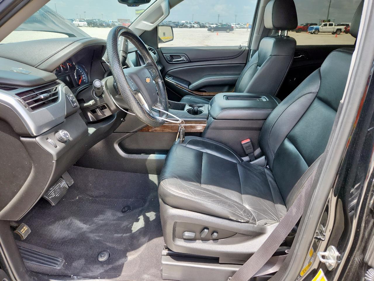 2019 Chevrolet Suburban C1500 Lt VIN: 1GNSCHKC4KR117219 Lot: 61725915