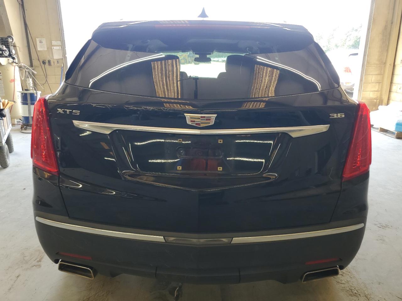 2017 Cadillac Xt5 Luxury VIN: 1GYKNBRS3HZ120810 Lot: 62181285