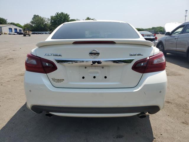  NISSAN ALTIMA 2018 Biały