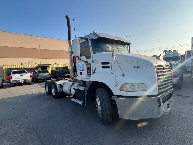 2010 Mack 600 Cxu600