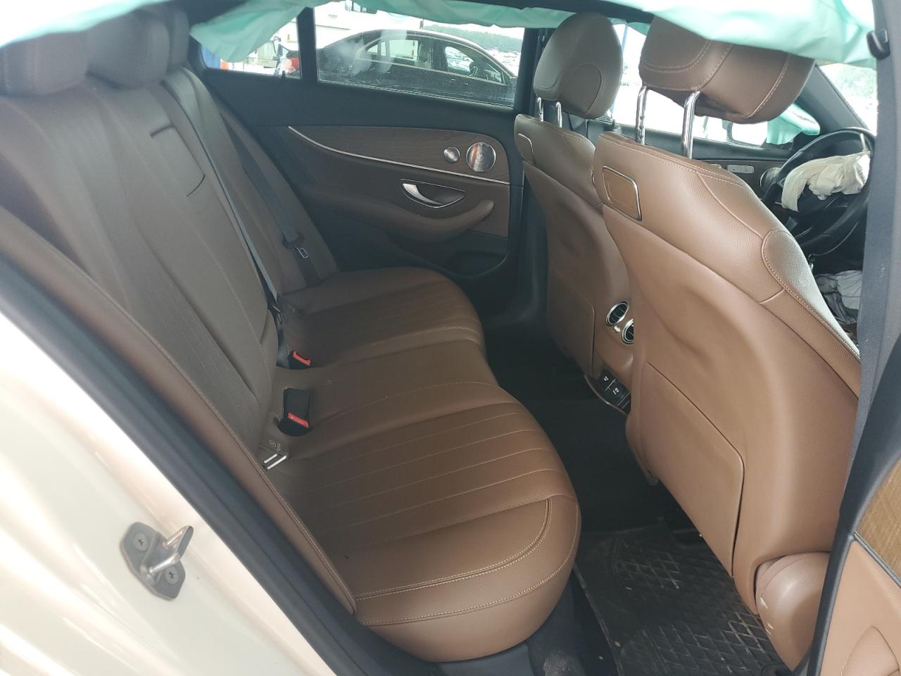 2018 Mercedes-Benz E 300 VIN: WDDZF4JB3JA440115 Lot: 60864525